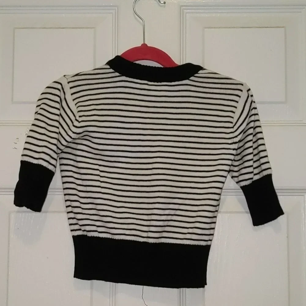 Children's Place black white cardigan Sz S 5/6